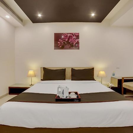 Townhouse Oak Safdarjung Otel Yeni Delhi Dış mekan fotoğraf