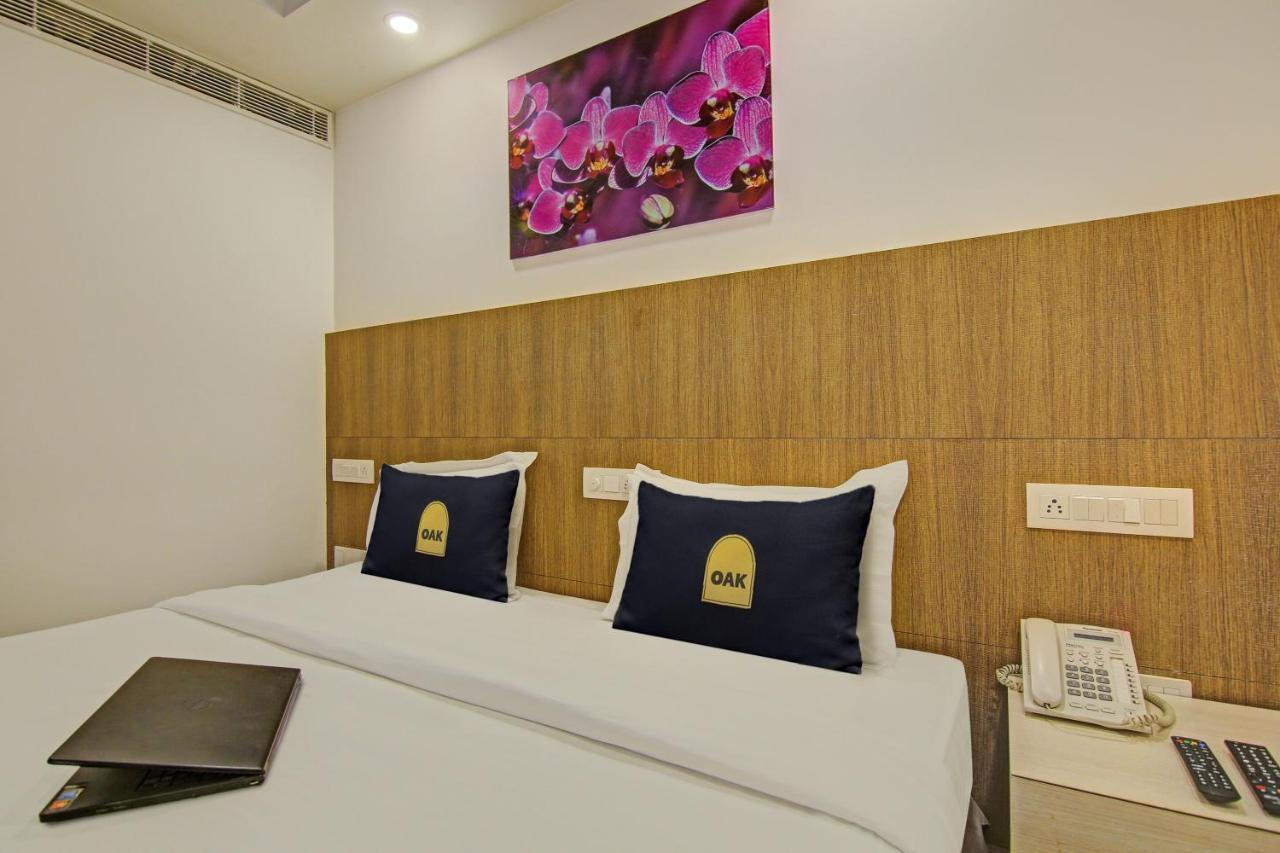 Townhouse Oak Safdarjung Otel Yeni Delhi Dış mekan fotoğraf