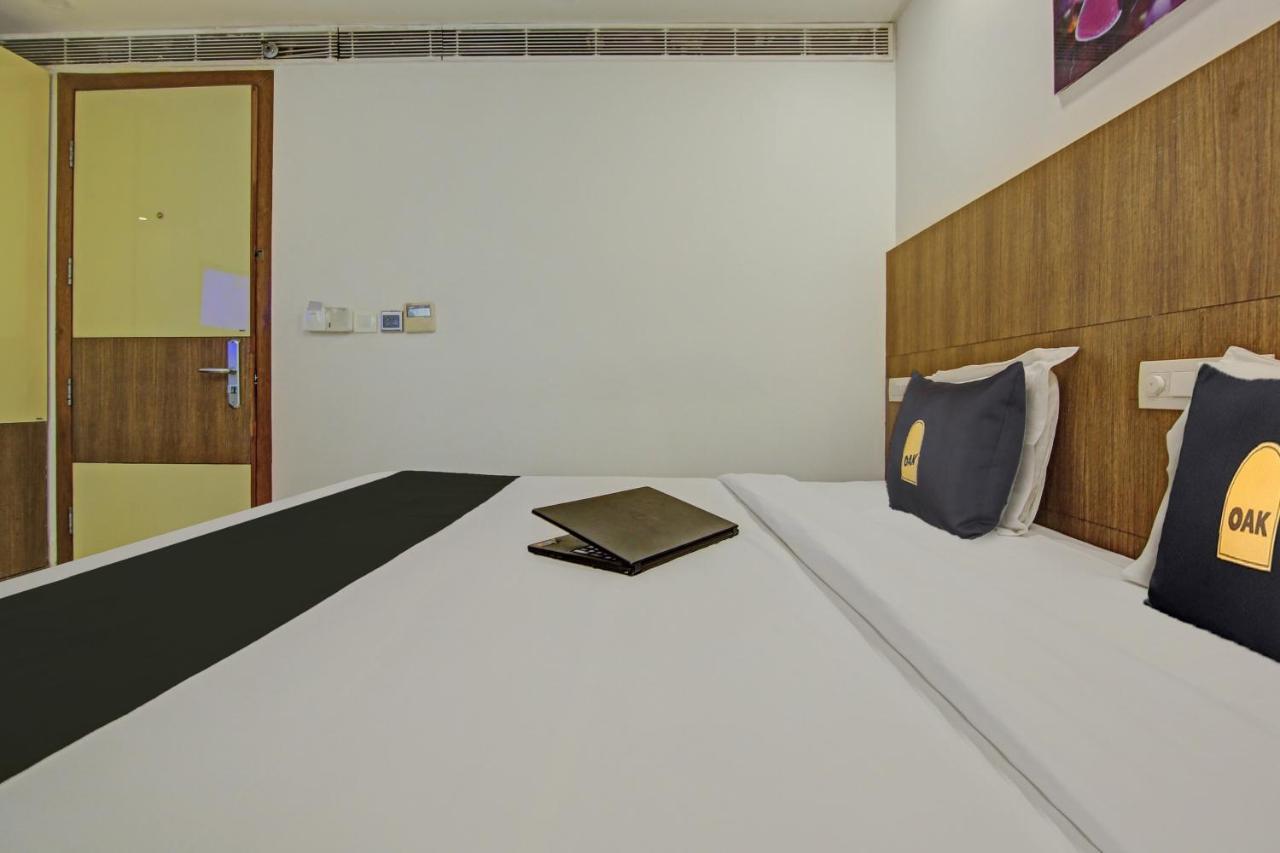 Townhouse Oak Safdarjung Otel Yeni Delhi Dış mekan fotoğraf
