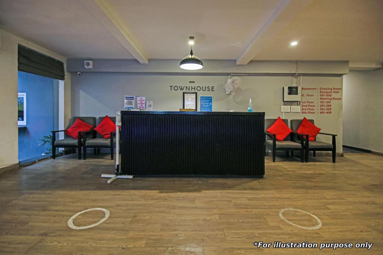 Townhouse Oak Safdarjung Otel Yeni Delhi Dış mekan fotoğraf